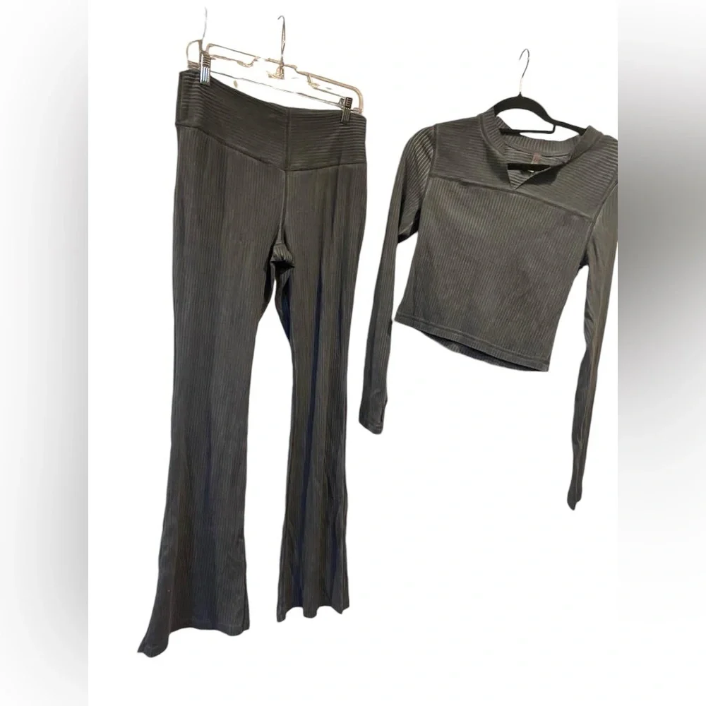 NWOT Free People flare pants and long sleeve top set Size L